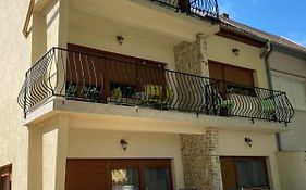 Petofi24 Apartmanok